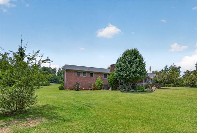 602 W. Quincy Road, Seneca, SC 29678
