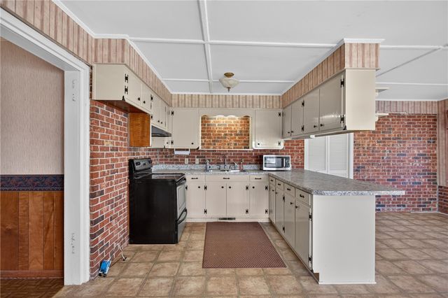 602 W. Quincy Road, Seneca, SC 29678