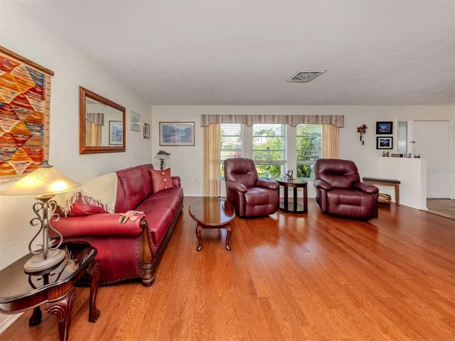 904 S GONDOLA DRIVE, Venice, FL 34293