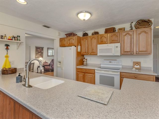 904 S GONDOLA DRIVE, Venice, FL 34293