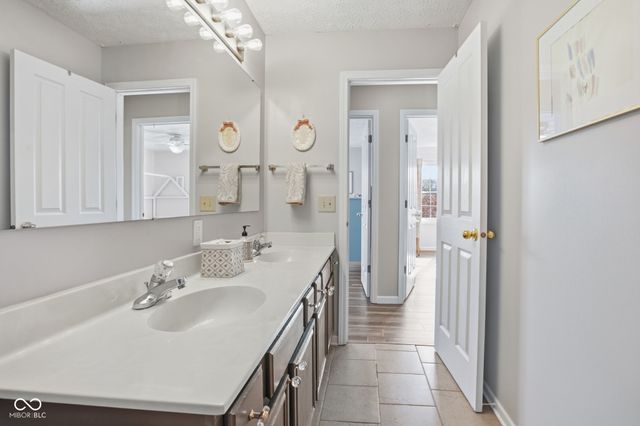 10998 Rutgers Lane, Fishers, IN 46038