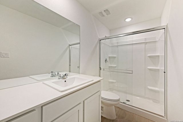 6840 Chert Chase, Elmendorf, TX 78112