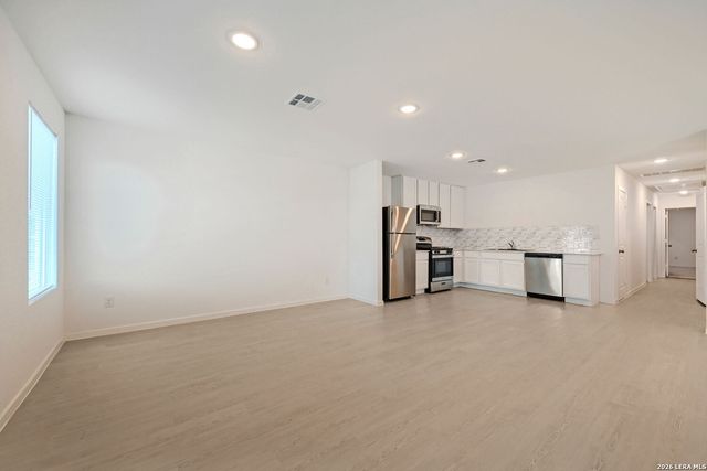 6840 Chert Chase, Elmendorf, TX 78112