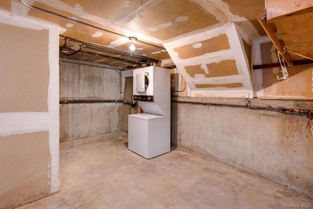 2524 West Street, Brooklyn, NY 11223