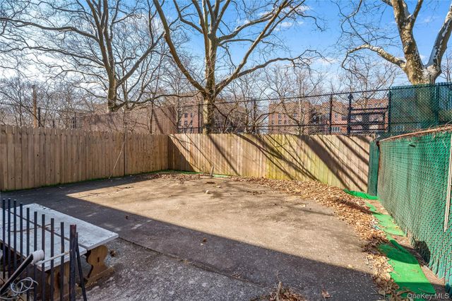 2524 West Street, Brooklyn, NY 11223