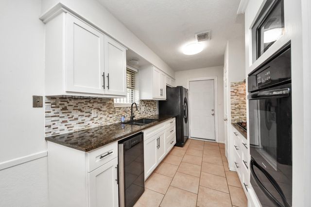 1415 Parry Sound, Pasadena, TX 77504