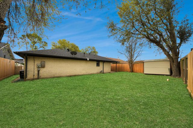 1415 Parry Sound, Pasadena, TX 77504