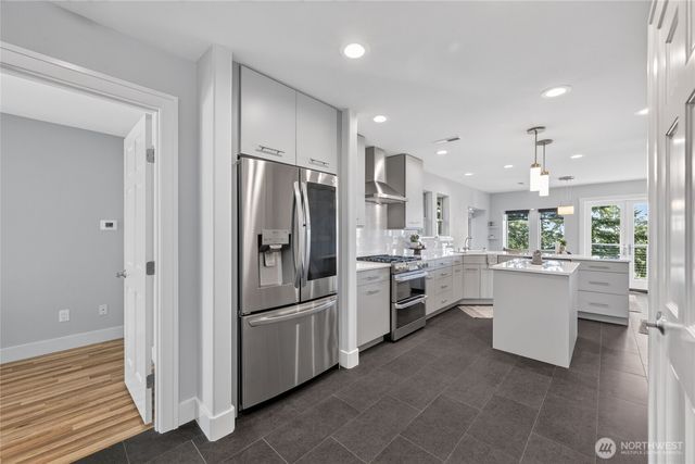 104 Morey Avenue, Bellingham, WA 98225
