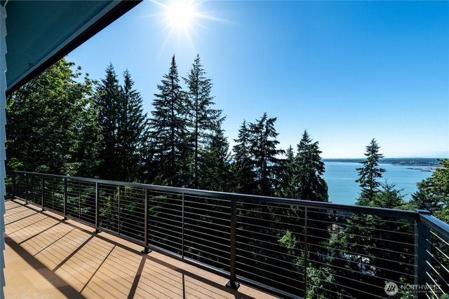 104 Morey Avenue, Bellingham, WA 98225