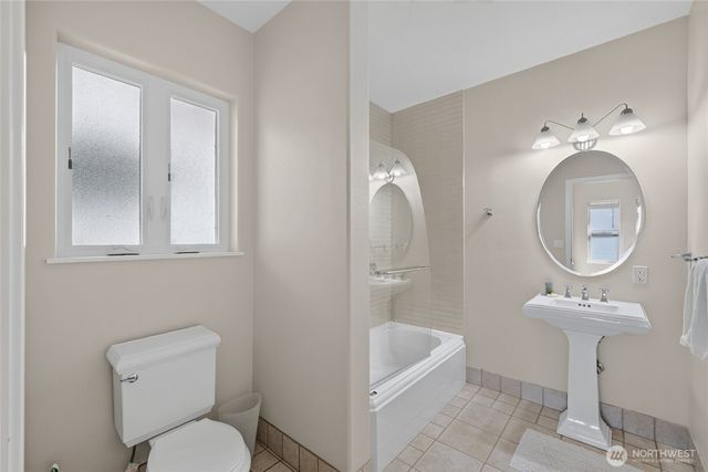 104 Morey Avenue, Bellingham, WA 98225