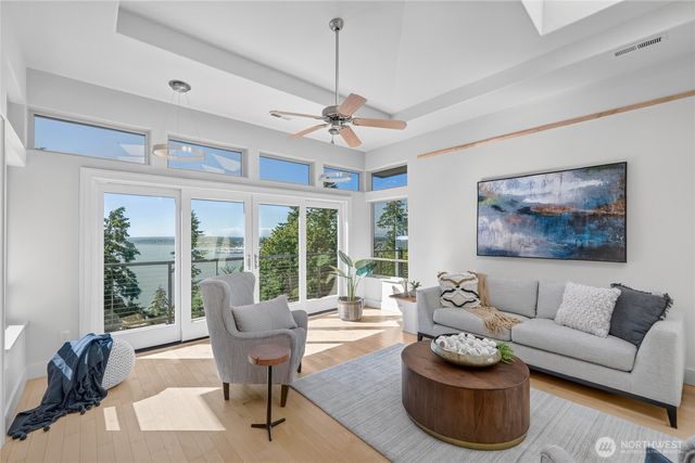 104 Morey Avenue, Bellingham, WA 98225