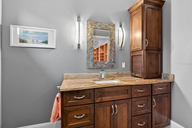 27 LAS PALMAS WAY, Palm Coast, FL 32137