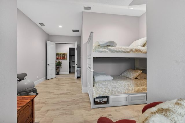 27 LAS PALMAS WAY, Palm Coast, FL 32137