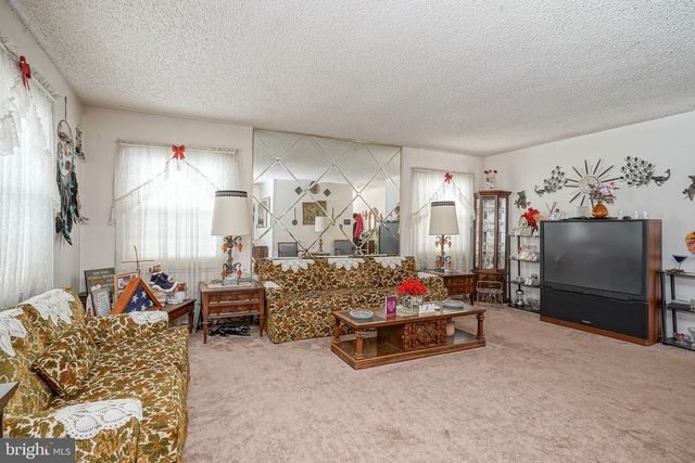 15 MELROSE LN, Willingboro, NJ 08046