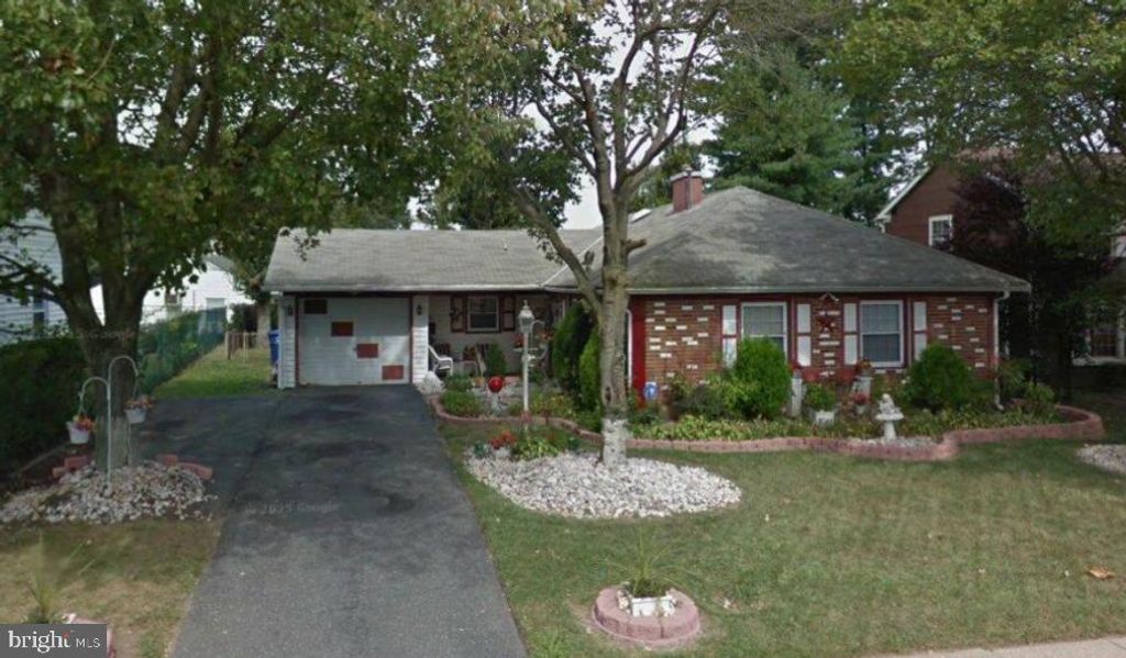 15 MELROSE LN, Willingboro, NJ 08046