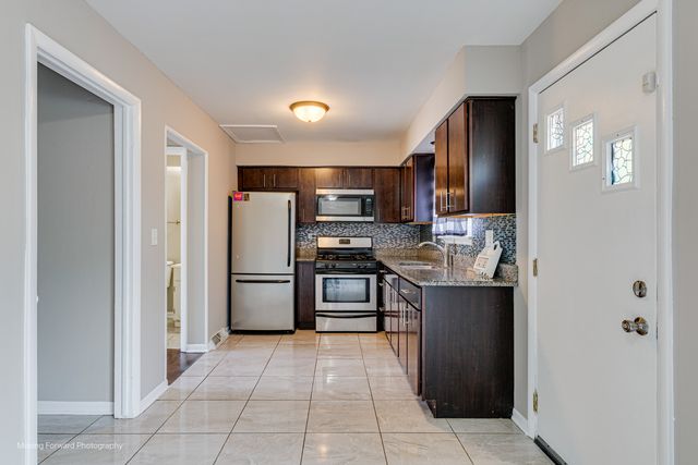 2092 Euclid Court, Richton Park, IL 60471