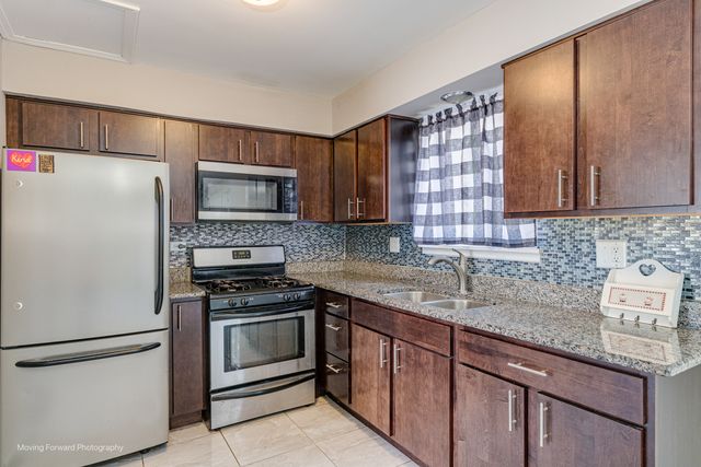 2092 Euclid Court, Richton Park, IL 60471