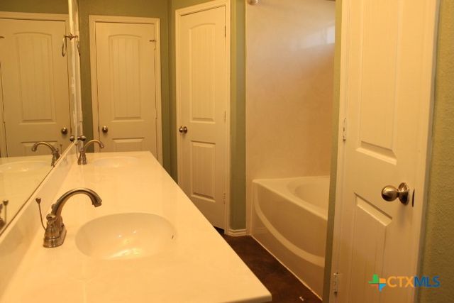 2521 Heartland Avenue, Copperas Cove, TX 76522