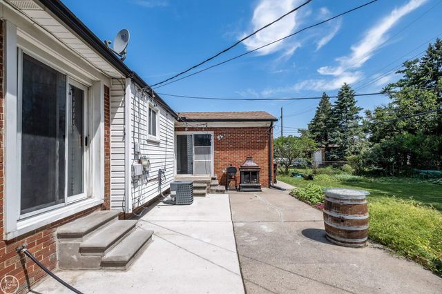 26704 Potomac Court, Center Line, MI 48015