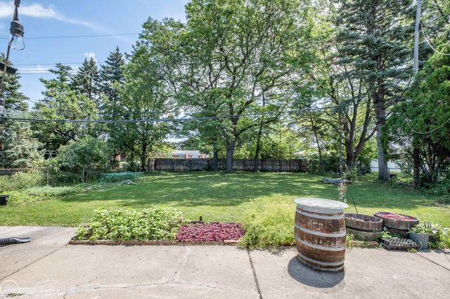 26704 Potomac Court, Center Line, MI 48015