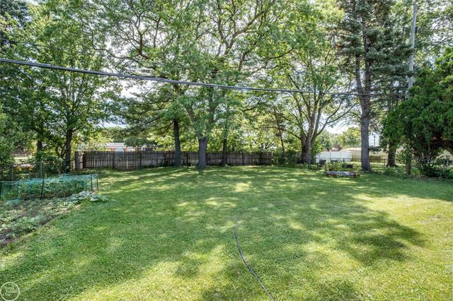26704 Potomac Court, Center Line, MI 48015