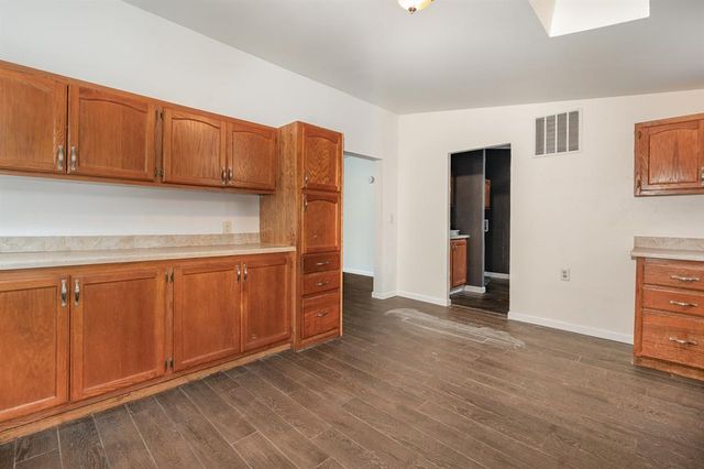 15908 Oakside Drive, Newalla, OK 74857