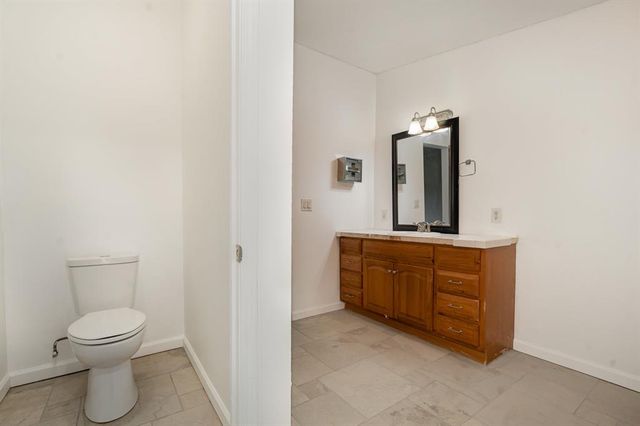 15908 Oakside Drive, Newalla, OK 74857