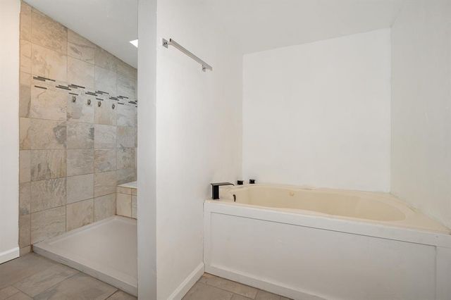 15908 Oakside Drive, Newalla, OK 74857