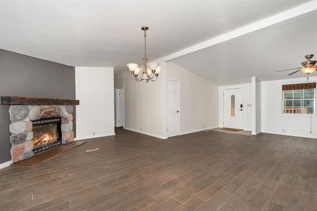 15908 Oakside Drive, Newalla, OK 74857