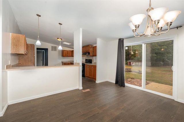 15908 Oakside Drive, Newalla, OK 74857