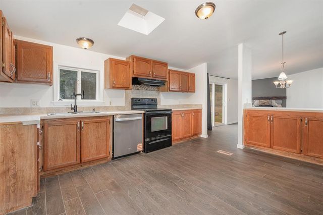 15908 Oakside Drive, Newalla, OK 74857