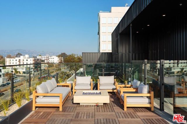 10310 Santa Monica Boulevard 318, Los Angeles, CA 90025