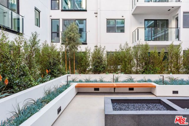 10310 Santa Monica Boulevard 318, Los Angeles, CA 90025