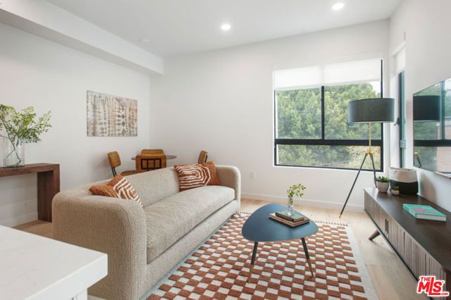 10310 Santa Monica Boulevard 318, Los Angeles, CA 90025