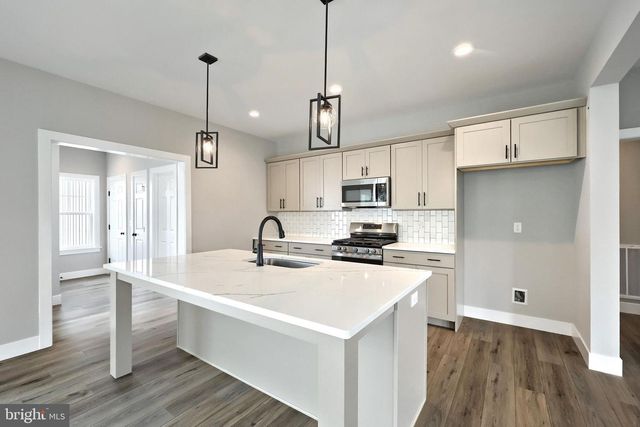 515 ESTATE DR, Mechanicsburg, PA 17055