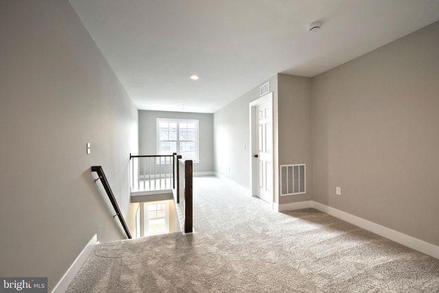 515 ESTATE DR, Mechanicsburg, PA 17055