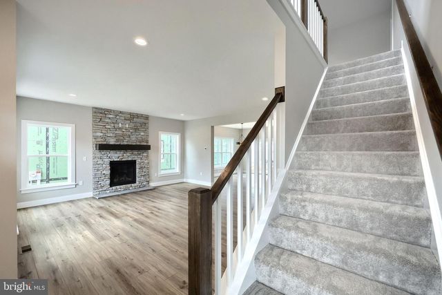 515 ESTATE DR, Mechanicsburg, PA 17055