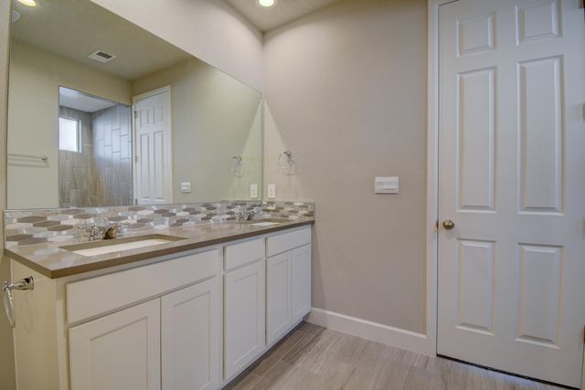 9001 Cambrils Drive NW, Albuquerque, NM 87114