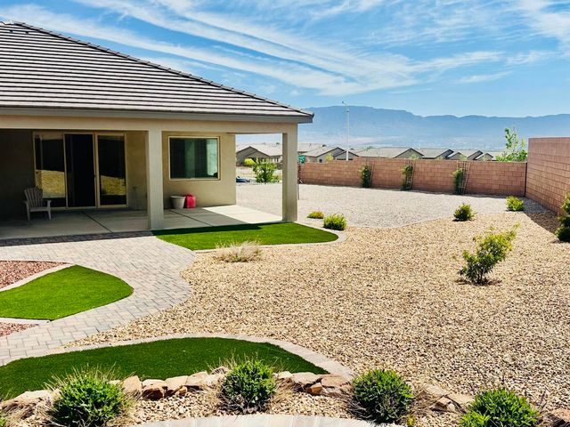 9001 Cambrils Drive NW, Albuquerque, NM 87114