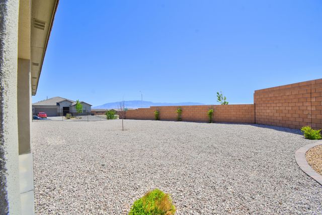 9001 Cambrils Drive NW, Albuquerque, NM 87114