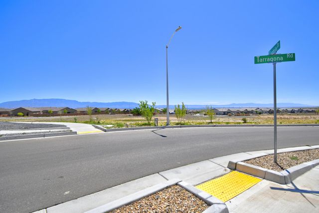 9001 Cambrils Drive NW, Albuquerque, NM 87114