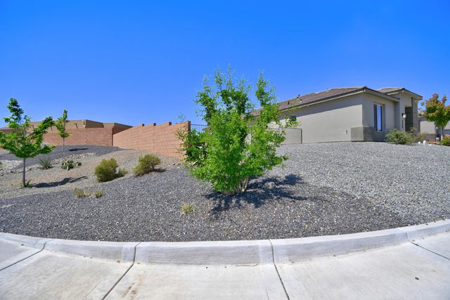 9001 Cambrils Drive NW, Albuquerque, NM 87114