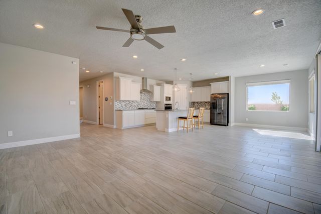 9001 Cambrils Drive NW, Albuquerque, NM 87114