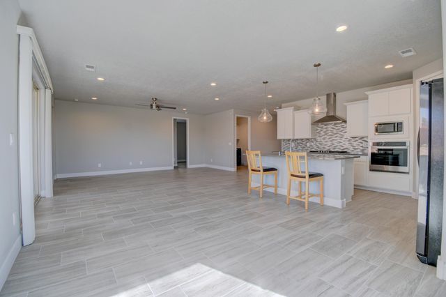 9001 Cambrils Drive NW, Albuquerque, NM 87114
