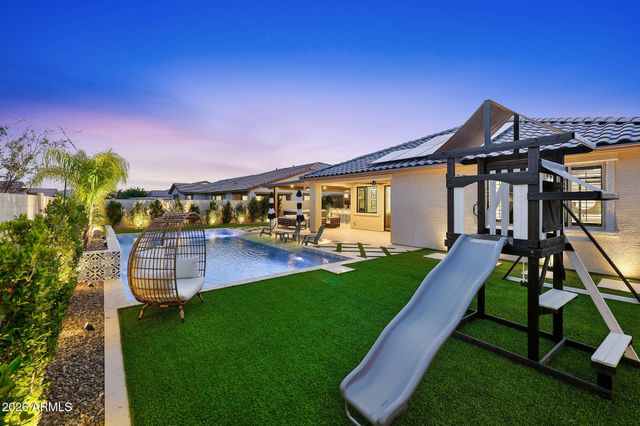 25689 N 140th Lane, Surprise, AZ 85387