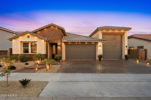 25689 N 140th Lane, Surprise, AZ 85387