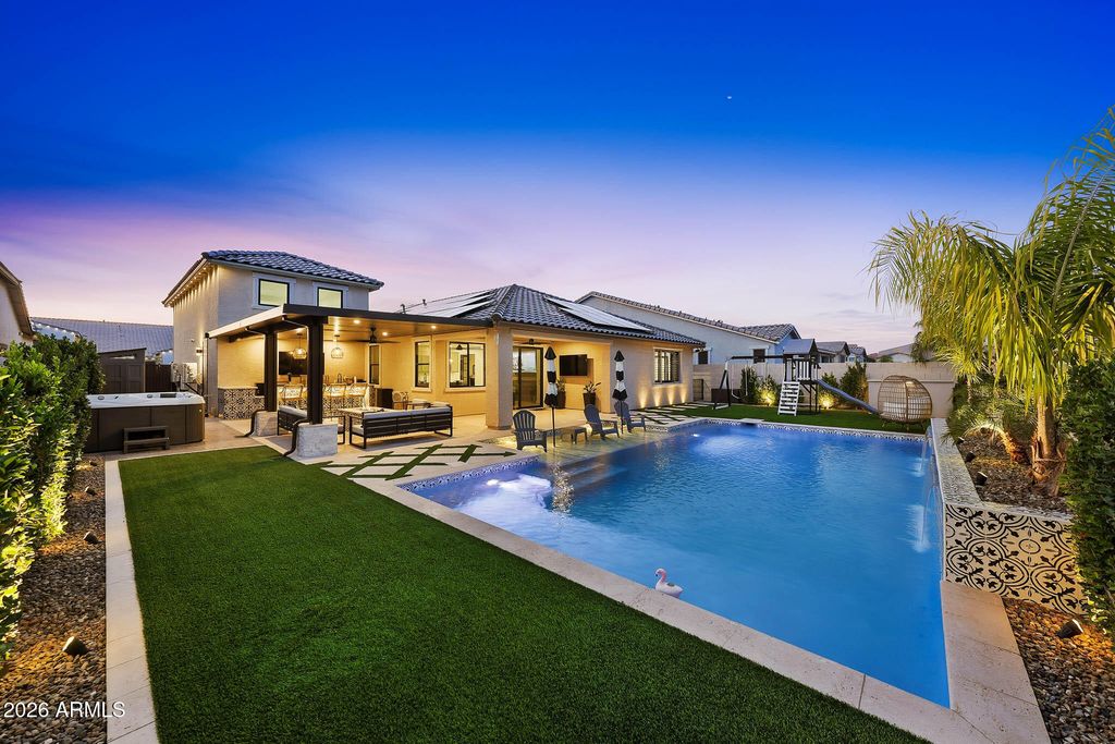 25689 N 140th Lane, Surprise, AZ 85387