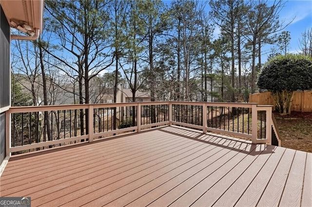 110 Wallnut Hall Circle, Woodstock, GA 30189