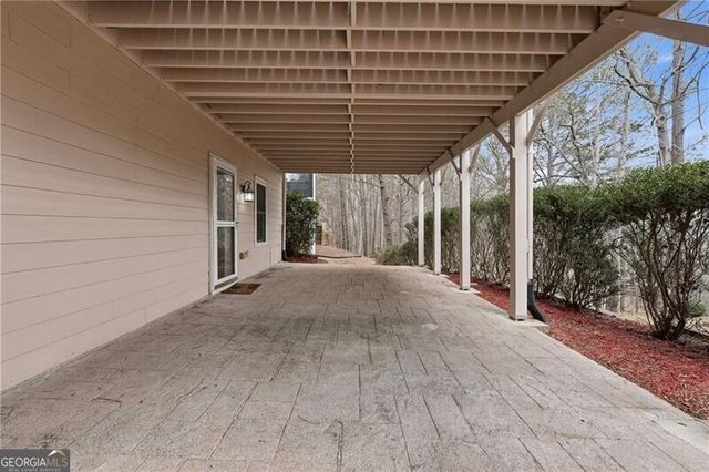 110 Wallnut Hall Circle, Woodstock, GA 30189