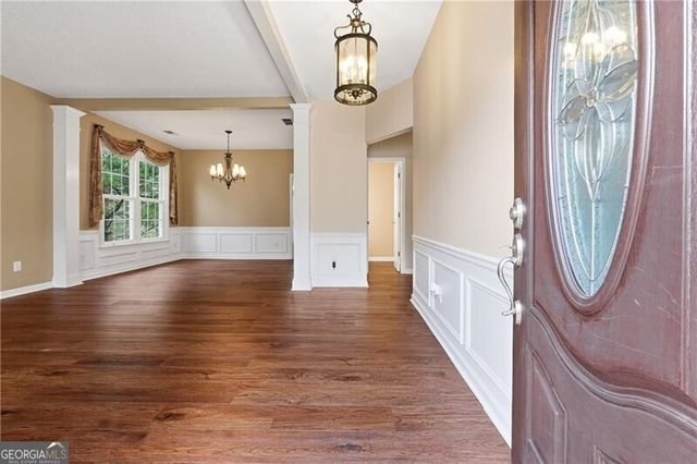 110 Wallnut Hall Circle, Woodstock, GA 30189